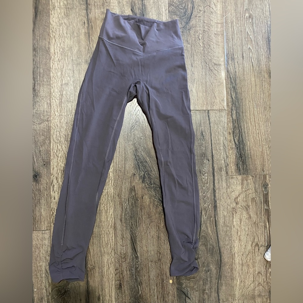 Lululemon Taryn Toomey *limited edition 25” - size 2 - lavender